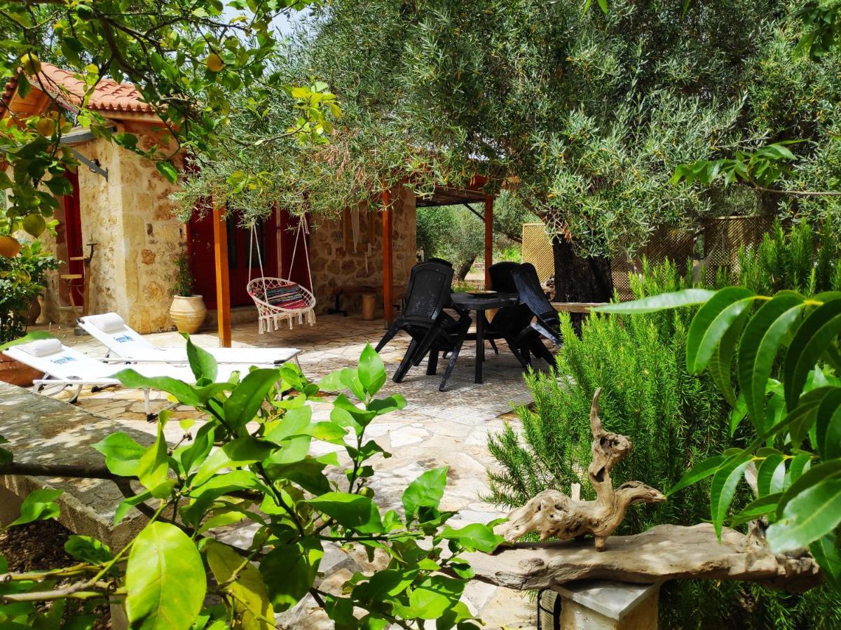 Villa Dreamy Stone House à Pesádha Extérieur photo